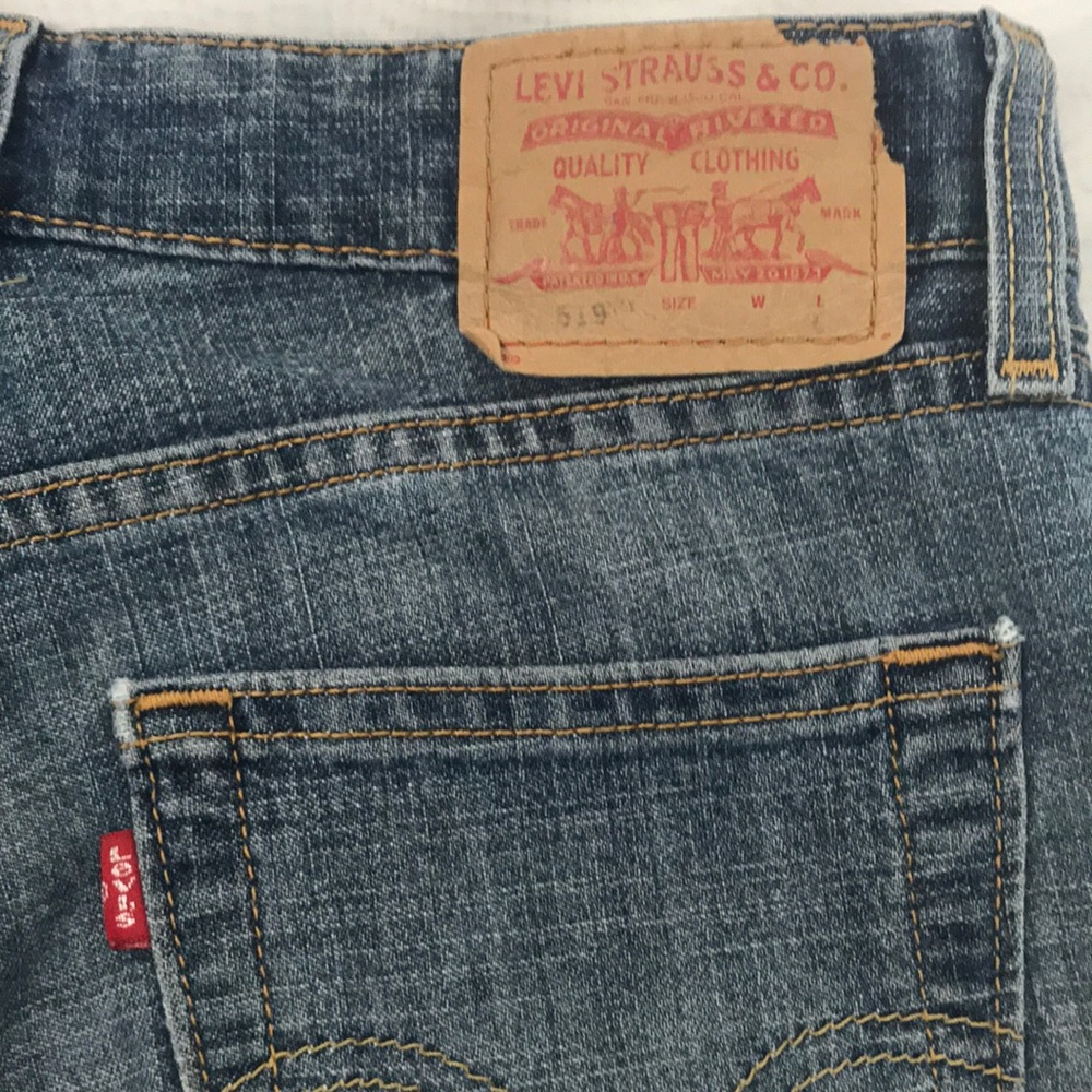 Levi’s 519 distressed edge cutoffs Size 5 Jr - Picture 2 of 5